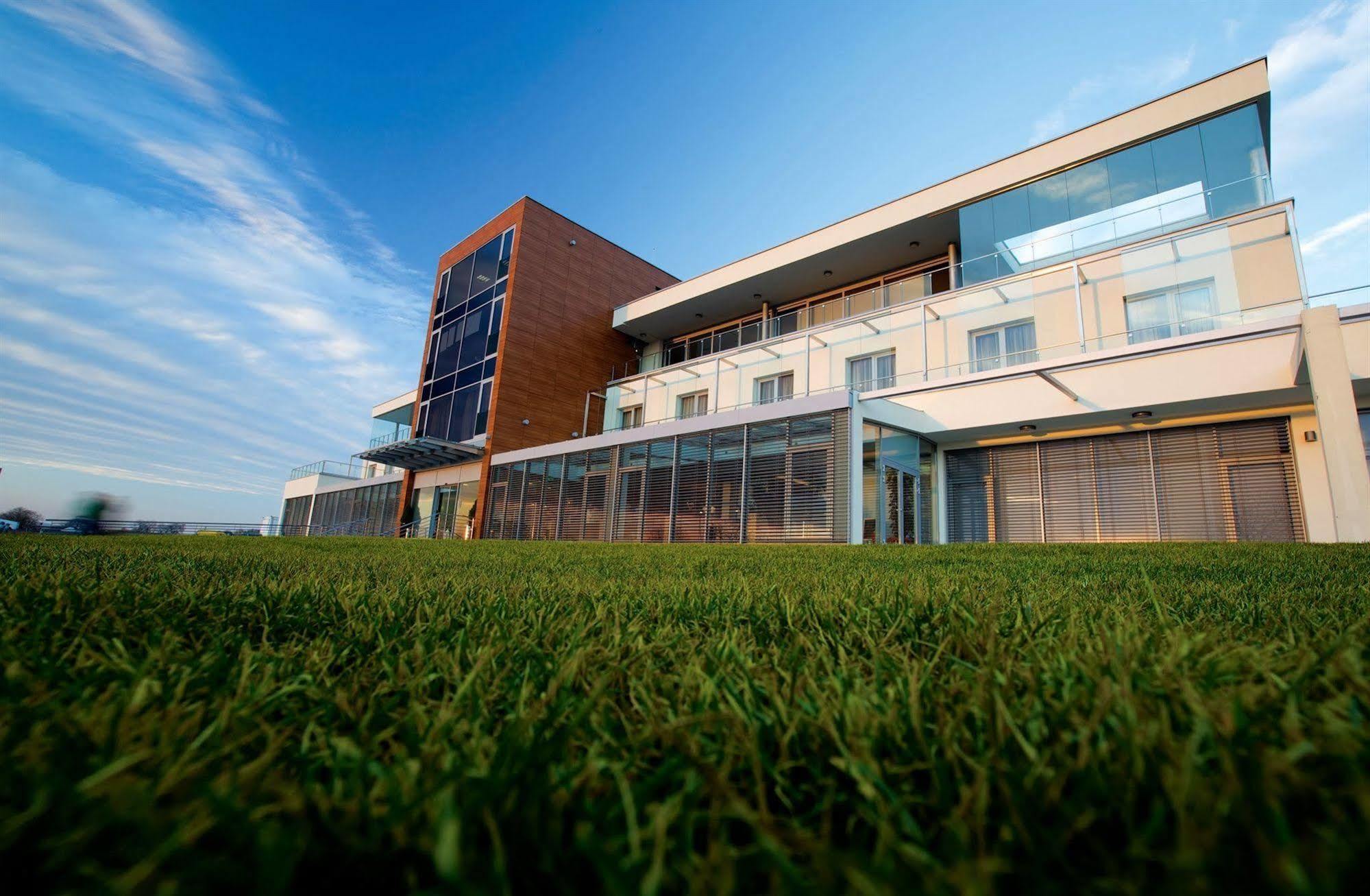 Hotel Ponteo - Activity Park Bratislava Exterior photo